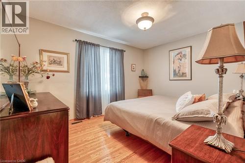 162 Bendamere Avenue, Hamilton, ON - Indoor Photo Showing Bedroom