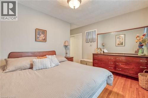 162 Bendamere Avenue, Hamilton, ON - Indoor Photo Showing Bedroom