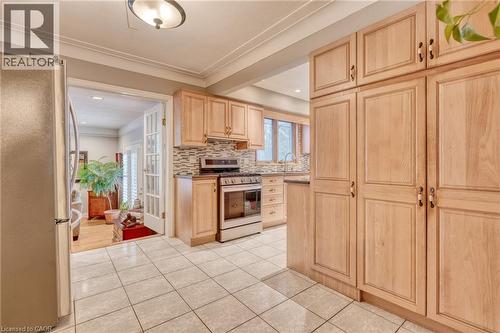 162 Bendamere Avenue, Hamilton, ON - Indoor Photo Showing Kitchen