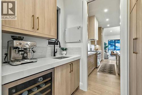 56 Lissington Drive Sw, Calgary, AB - Indoor Photo Showing Kitchen With Upgraded Kitchen