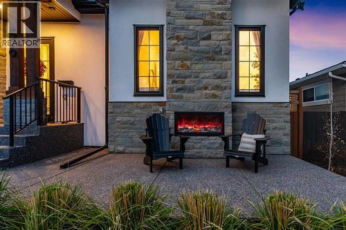 56 Lissington Drive Sw, Calgary, AB - 