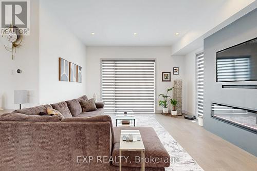 169 Euston Road, Burlington, ON - Indoor