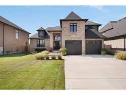 939 Chateau  Windsor, ON N8P 0E6