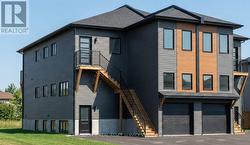 A2 - 51A HAYNES AVENUE  St. Catharines, ON L2R 3J8