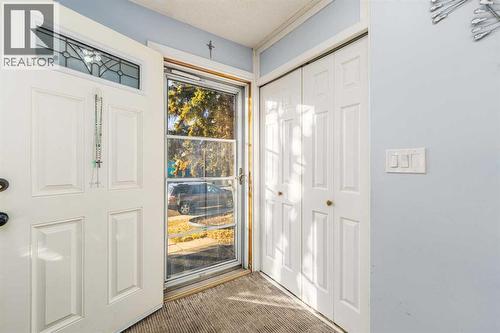 5816 Maddock Drive Ne, Calgary, AB - Indoor Photo Showing Other Room