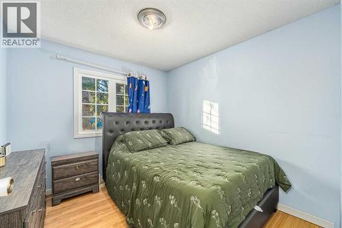 5816 Maddock Drive Ne, Calgary, AB - Indoor Photo Showing Bedroom