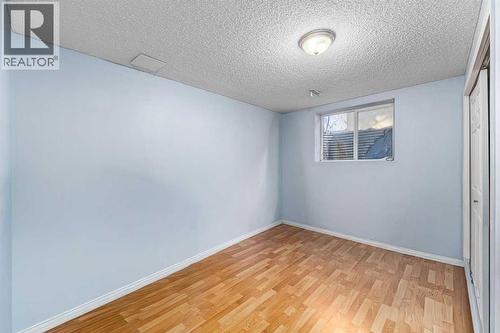 5816 Maddock Drive Ne, Calgary, AB - Indoor Photo Showing Other Room