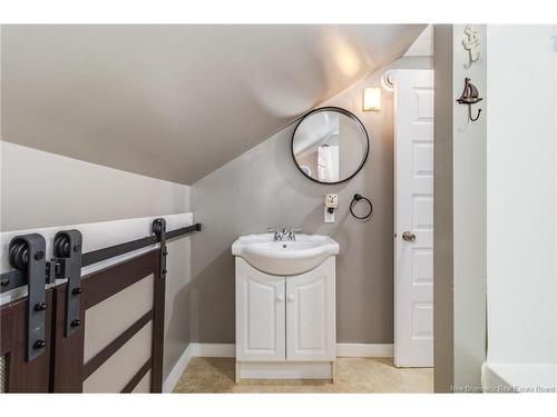 394 Royal Rd, Fredericton, NB 