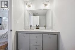 Ensuite bathroom with double vanity - 