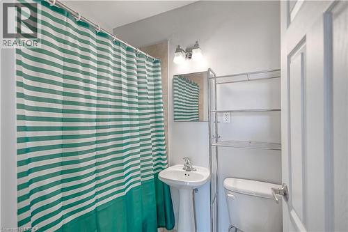 57 Mericourt Road Unit# 310, Hamilton, ON - Indoor Photo Showing Bathroom