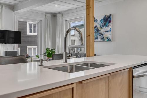 Cuisine - 34Z  - 36Z Rue St-Joseph, Lévis (Desjardins), QC - Indoor Photo Showing Kitchen With Double Sink