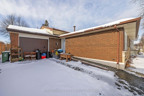 78 Cromwell Crescent, Hamilton, ON - Outdoor With Exterior