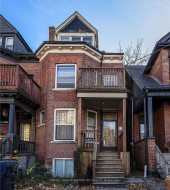 Loft 5-61 Sussex Avenue  Toronto, ON M5S 1J8