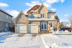 2 Rue du Boisé  Kirkland, QC H9J 4B4