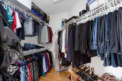 Walk-in closet - 