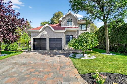 244 Rue du Vieux-Moulin  Rosemère, QC J7A 4W2