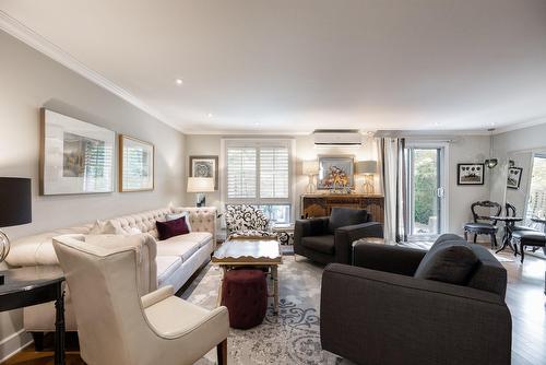 Salon - 32-555Z Montrose Drive, Beaconsfield, QC 