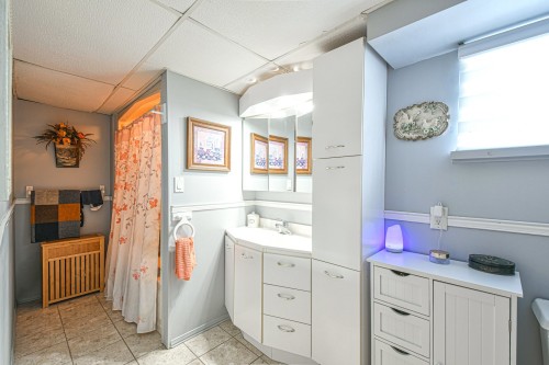 Salle de bains - 10 Av. David, Saint-Sauveur, QC - Indoor