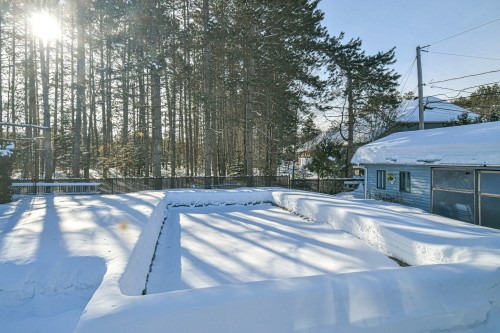 Piscine - 10 Av. David, Saint-Sauveur, QC - Outdoor