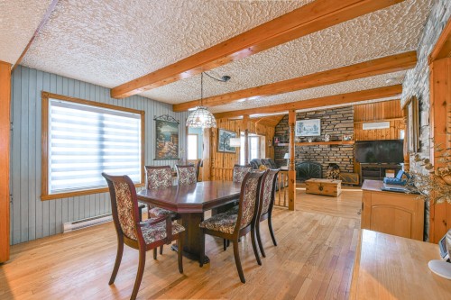 Salle à manger - 10 Av. David, Saint-Sauveur, QC - Indoor Photo Showing Dining Room