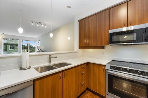 203D-1115 Craigflower Rd  Esquimalt, BC V9A 7R1