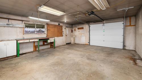 2617 Erickson Road, Creston, BC - Indoor Photo Showing Garage
