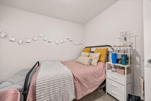 212-655 Academy Way, Kelowna, BC - Indoor Photo Showing Bedroom