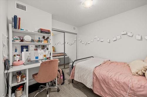 212-655 Academy Way, Kelowna, BC - Indoor Photo Showing Bedroom