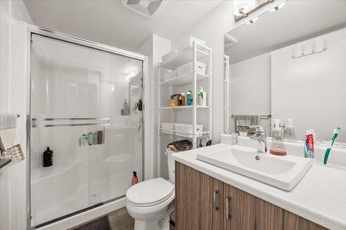212-655 Academy Way, Kelowna, BC - Indoor Photo Showing Bathroom
