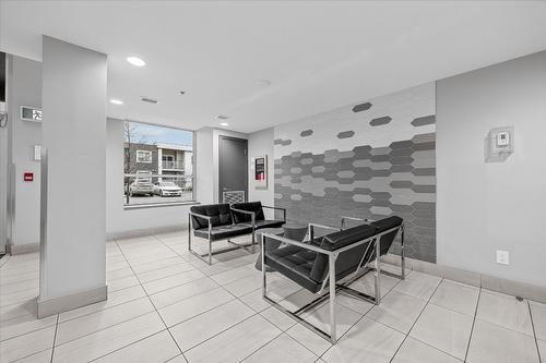 212-655 Academy Way, Kelowna, BC - Indoor Photo Showing Other Room