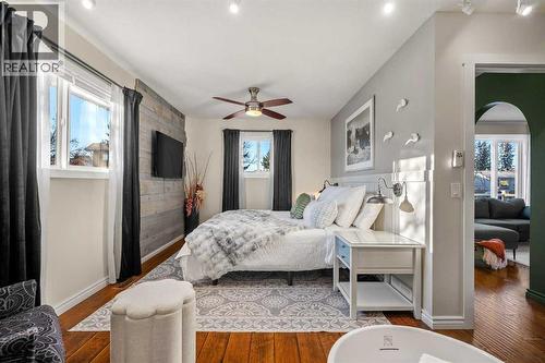 4636 Montana Drive Nw, Calgary, AB - Indoor Photo Showing Bedroom