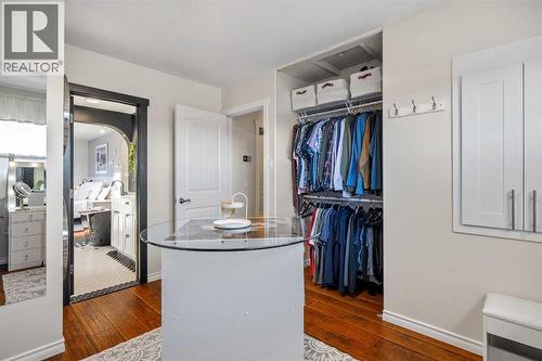 4636 Montana Drive Nw, Calgary, AB - Indoor