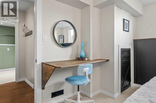 4636 Montana Drive Nw, Calgary, AB - Indoor