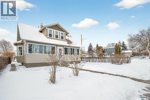 944 Alder AVENUE  Moose Jaw, SK S6H 0Y1
