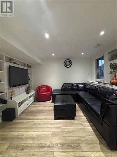 252 Berry Street, Shelburne, ON - Indoor Photo Showing Other Room