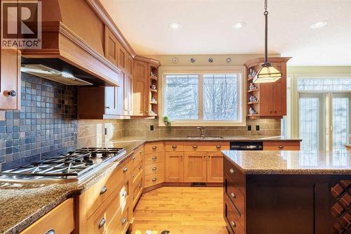 118 Tusslewood Heights Nw, Calgary, AB - Indoor Photo Showing Kitchen With Upgraded Kitchen