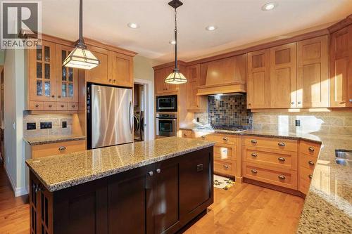 118 Tusslewood Heights Nw, Calgary, AB - Indoor Photo Showing Kitchen