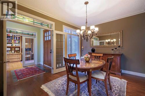 118 Tusslewood Heights Nw, Calgary, AB - Indoor Photo Showing Dining Room