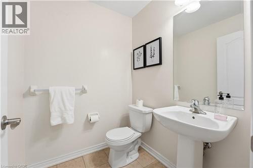 16 Cliffside Court, Cambridge, ON - Indoor Photo Showing Bathroom