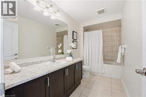 16 Cliffside Court, Cambridge, ON - Indoor Photo Showing Bathroom