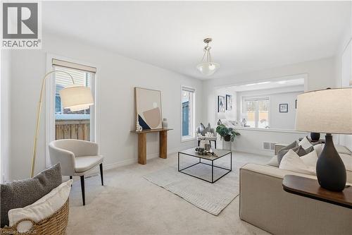 16 Cliffside Court, Cambridge, ON - Indoor Photo Showing Other Room