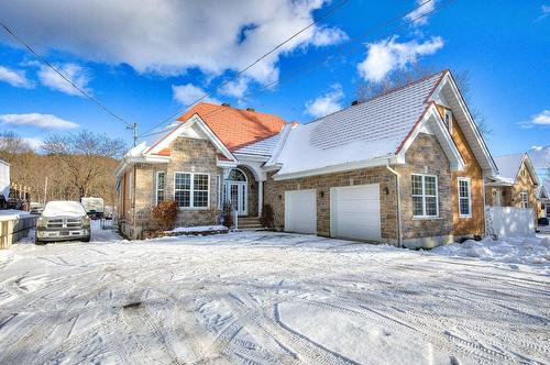 189 Boul. des Hauteurs  Saint-Jérôme, QC J7Y 5E7