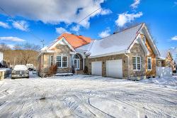 189 Boul. des Hauteurs  Saint-Jérôme, QC J7Y 5E7