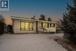 1113 CLUCULZ AVENUE  Prince George, BC V2M 4G3