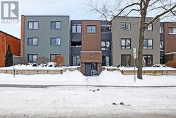 2D - 142 WAVERLEY STREET  Ottawa, ON K2P 0V4