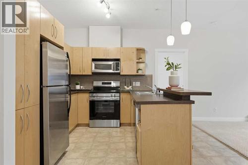 125, 69 Springborough Court SW  Calgary, AB T3H 5V5