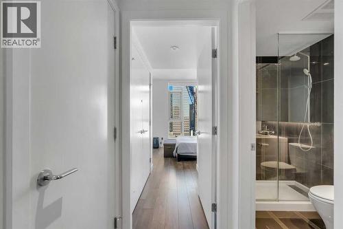 2102, 310 12 Avenue Sw, Calgary, AB - Indoor Photo Showing Bathroom