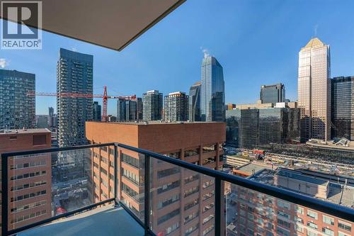 2102, 310 12 Avenue Sw, Calgary, AB - Outdoor