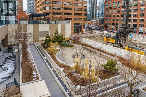 2102, 310 12 Avenue Sw, Calgary, AB - Outdoor