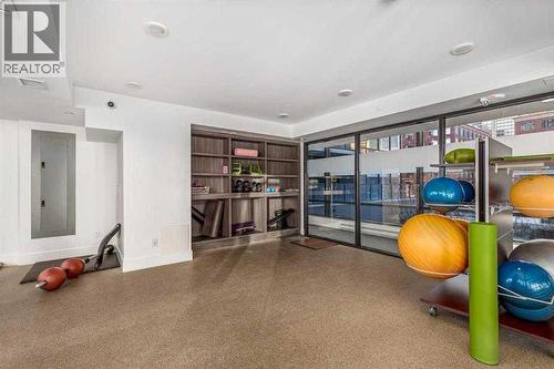2102, 310 12 Avenue Sw, Calgary, AB - Indoor Photo Showing Other Room